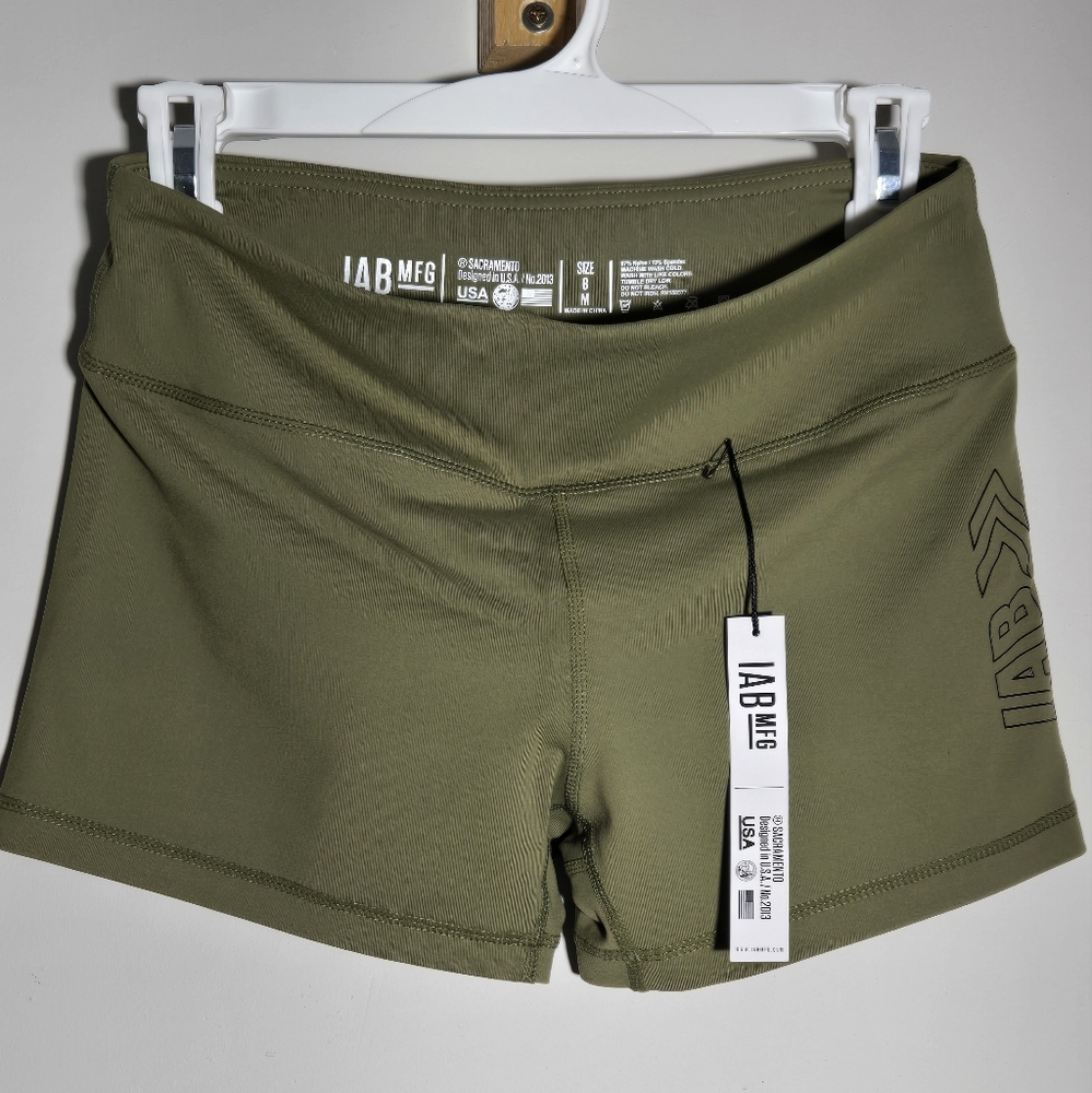 NWT IAB 3-Inch No-Ride army green shorts